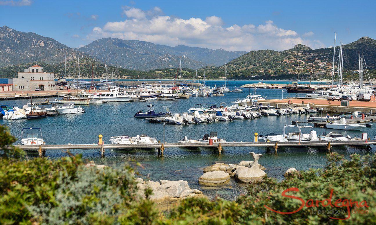 Marina di Villasimius a fianco alla spiaggia del Riso