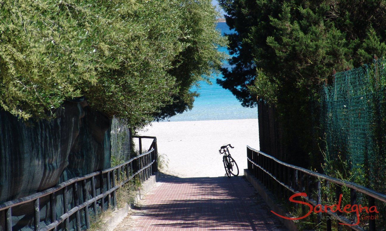 Porto Istana, 12 km sud di Olbia