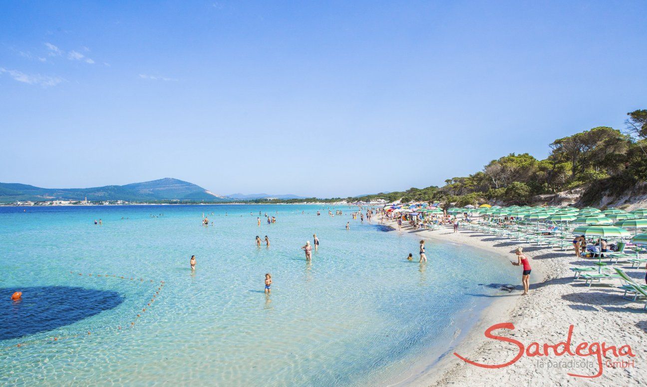 Mare cristallino davanti alla spiaggia di Maria Pia di Alghero