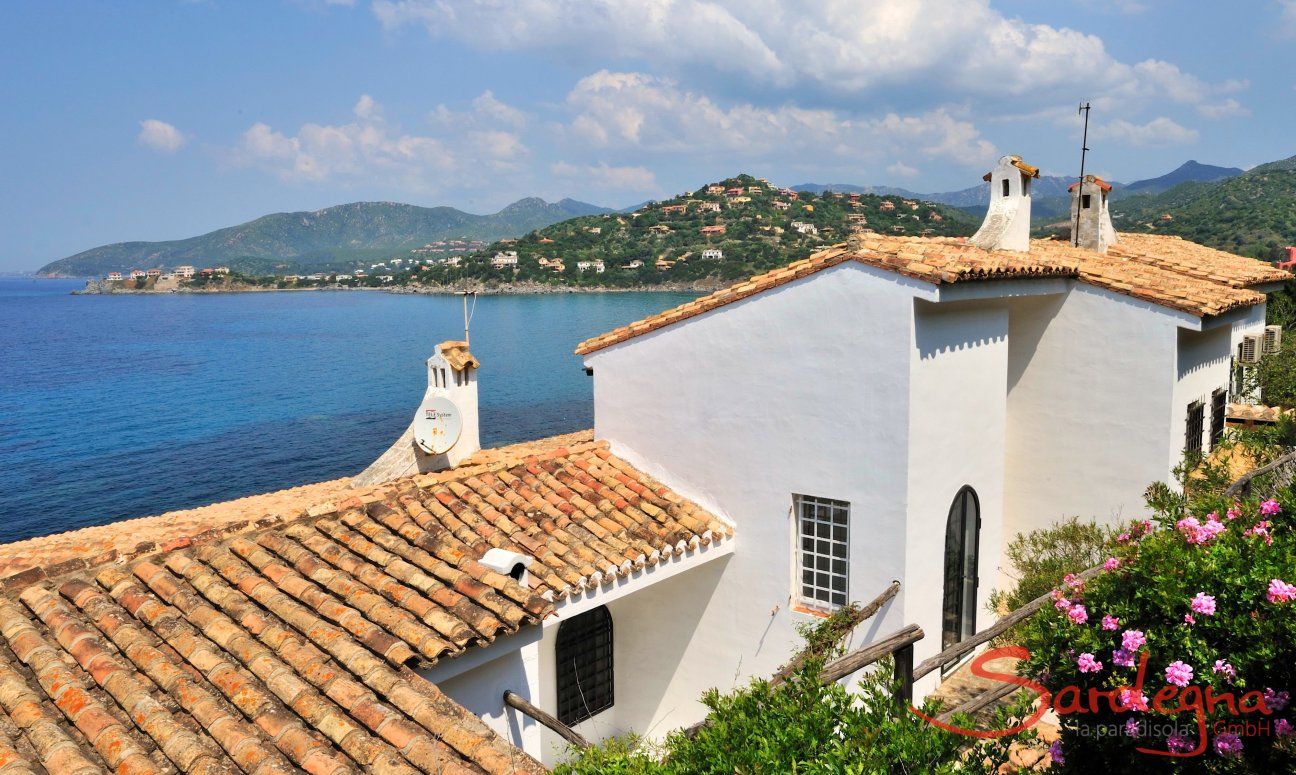 Villa Bella | La casa domina il mare di Torre delle Stelle Villa Bella è situata direttamente sul mare a Torre delle Stelle
