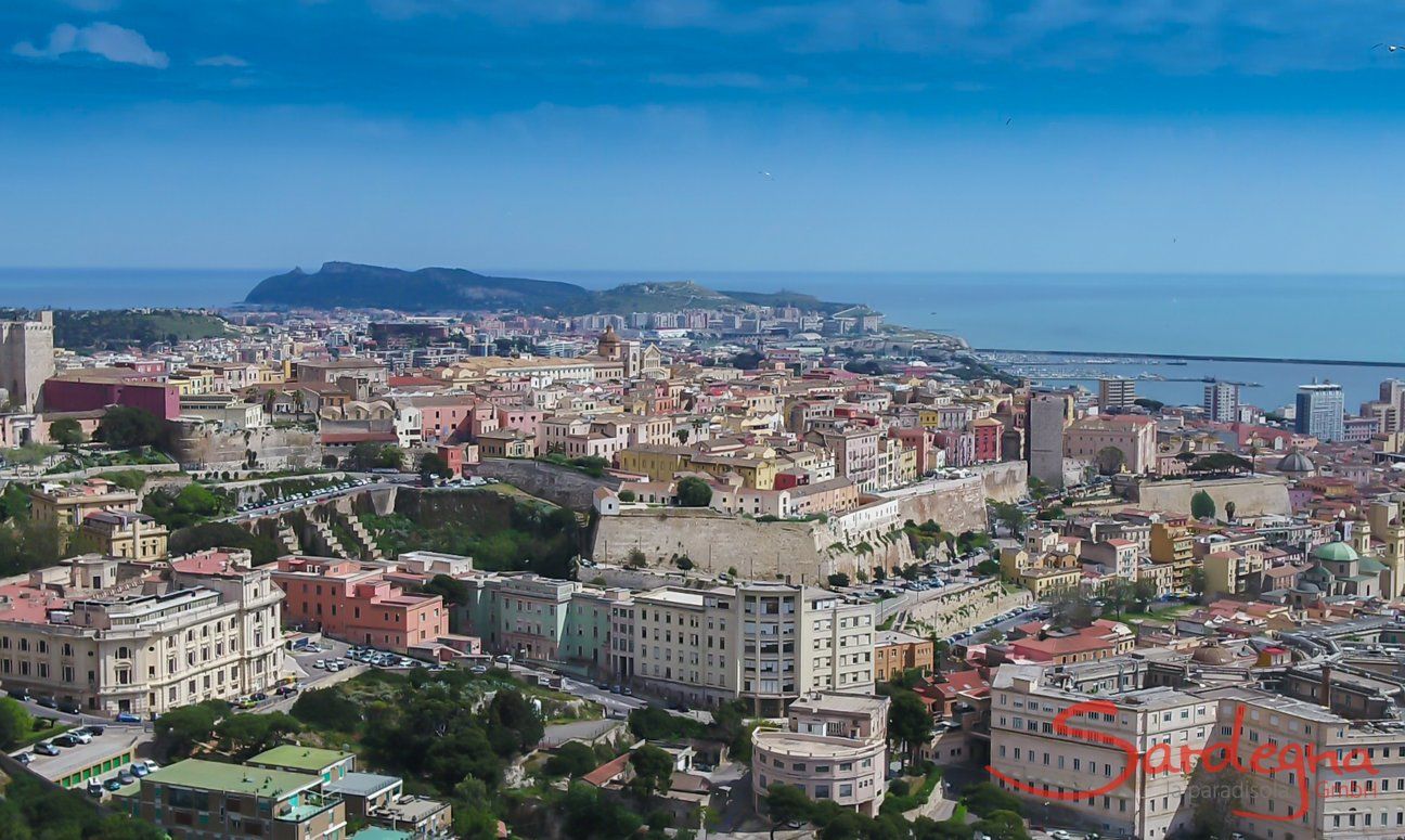 Cagliari vista aerea del centro storico