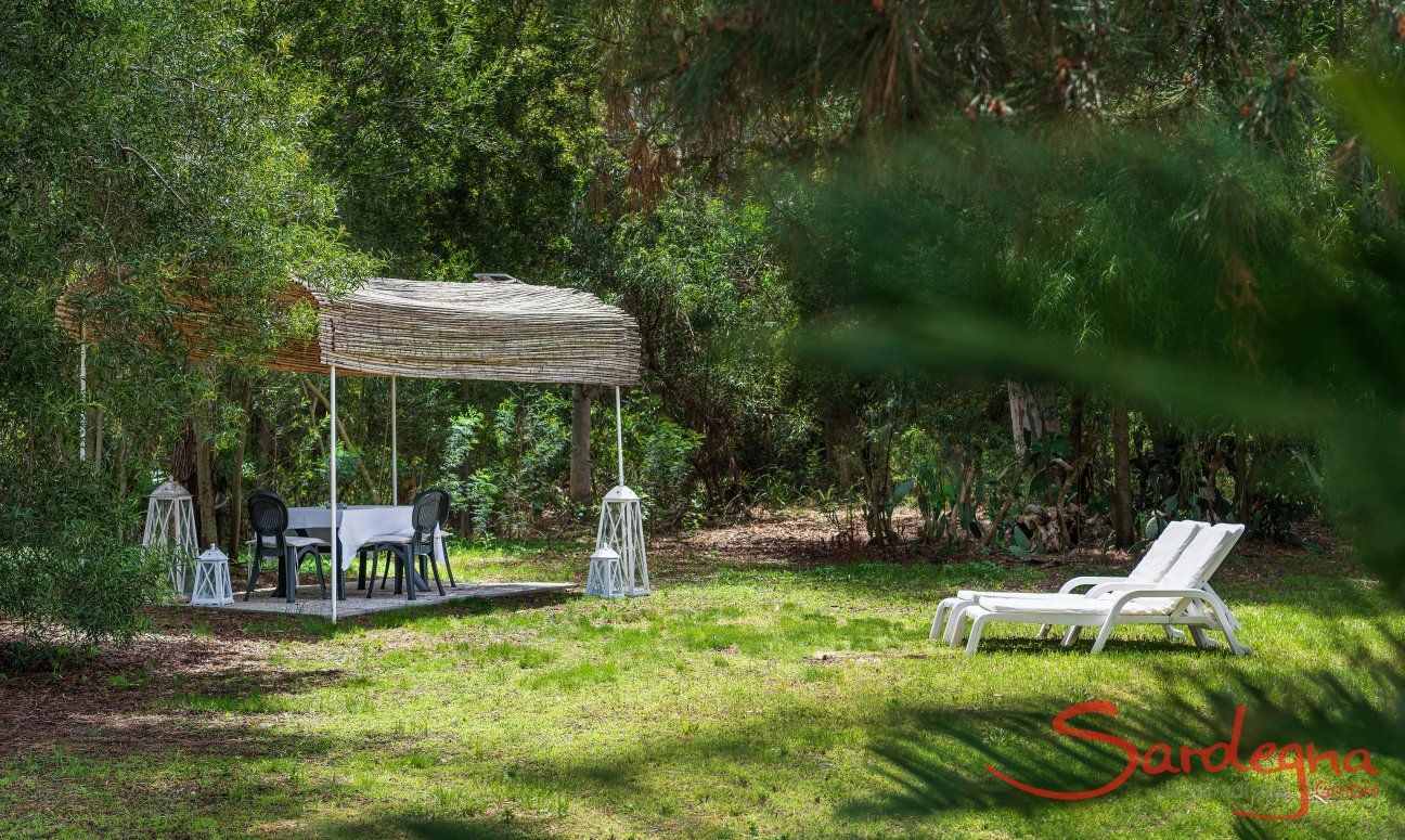 Apartment Orri 3 | Giardino privato con gazebo e lettini da sole App. Orri 3 Tortoli Costa Est Sardegna