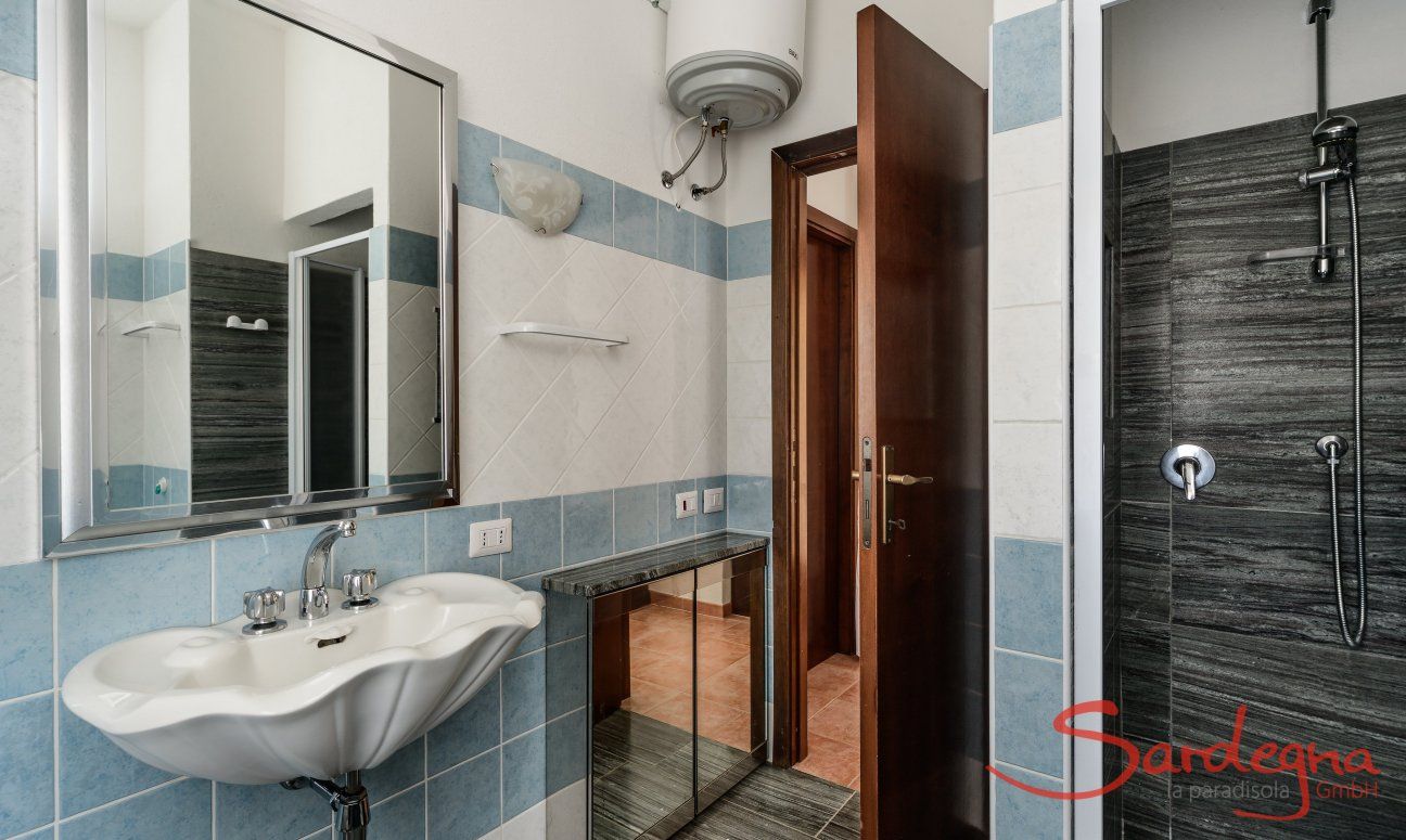 Villa Palme | Bagno 1 con doccia e vasca Villa Palme, Costa Rei