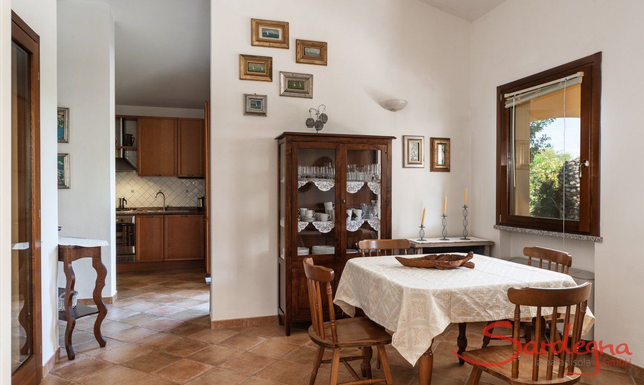 Villa Tiziana 11 | La zona pranzo è molto luminosa e si trova adiacente alla cucina Rittratto della casa