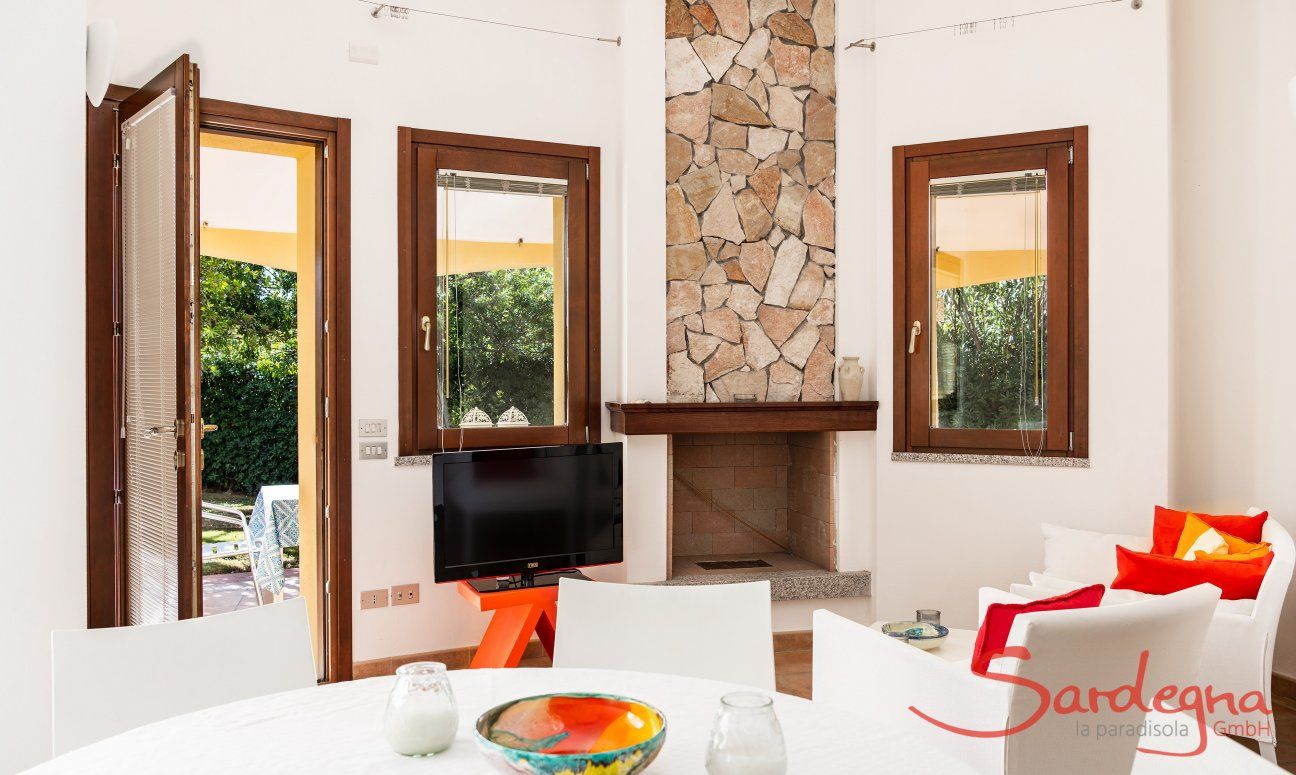 Villa Sandra | Dal salotto si va alla terrazza Casa