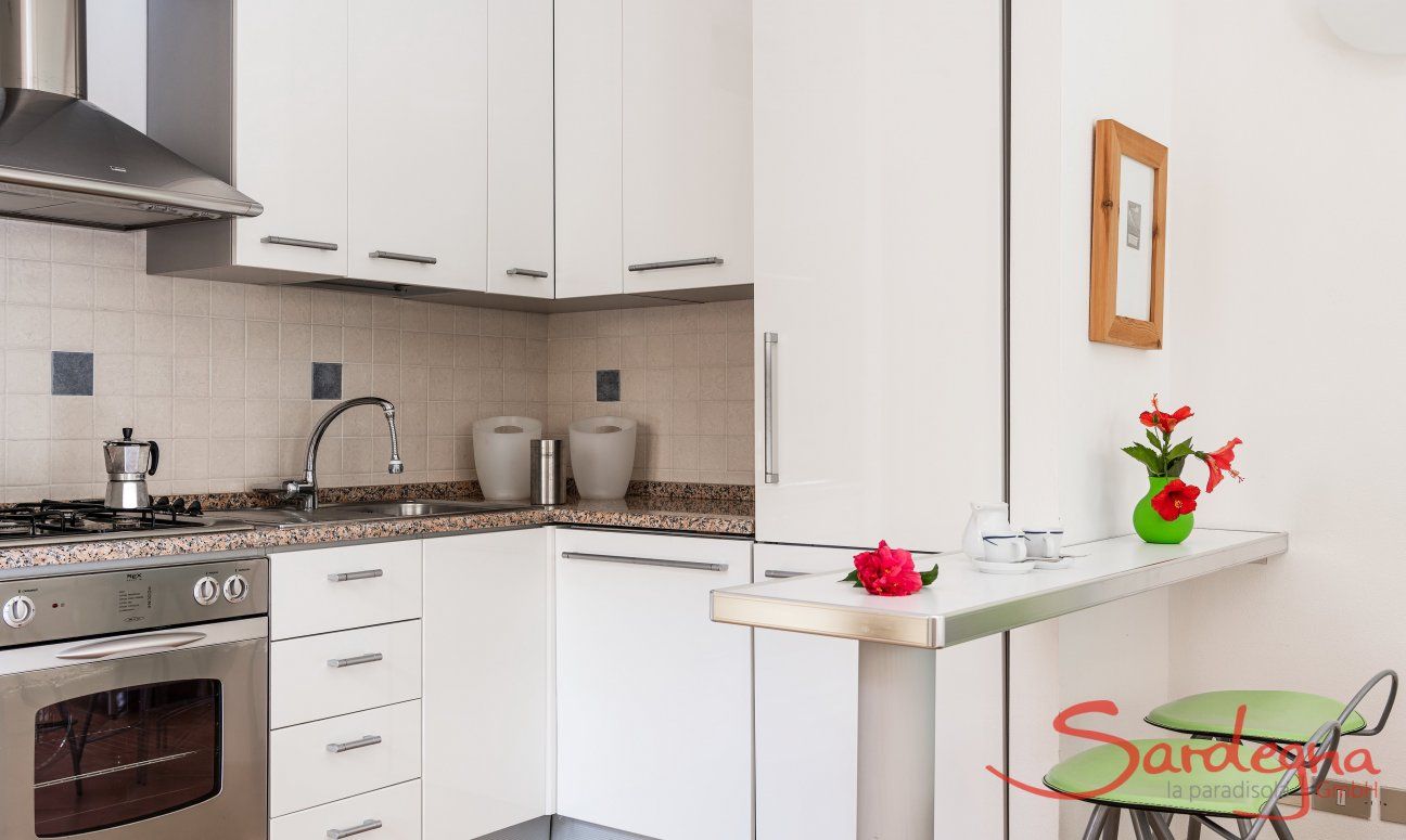 Villa Sandra | Cucina con fornelli a gas, forno elettrico, lavastoviglie e grande frigo/freezer Casa