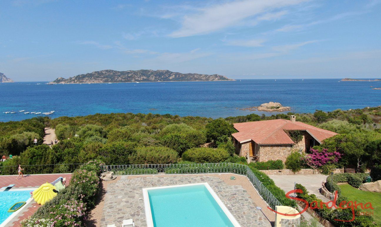 Villa Maestrale | Piscina privata con vista mare Villa Maestrale, Cala Ginepro, Nord Sardegna