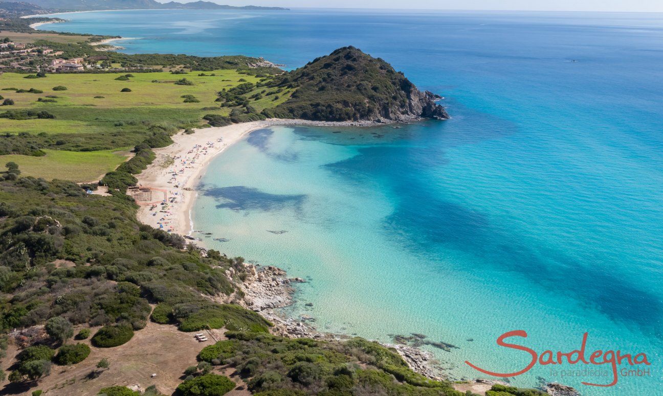 Vista panoramica spiaggia di sabbia