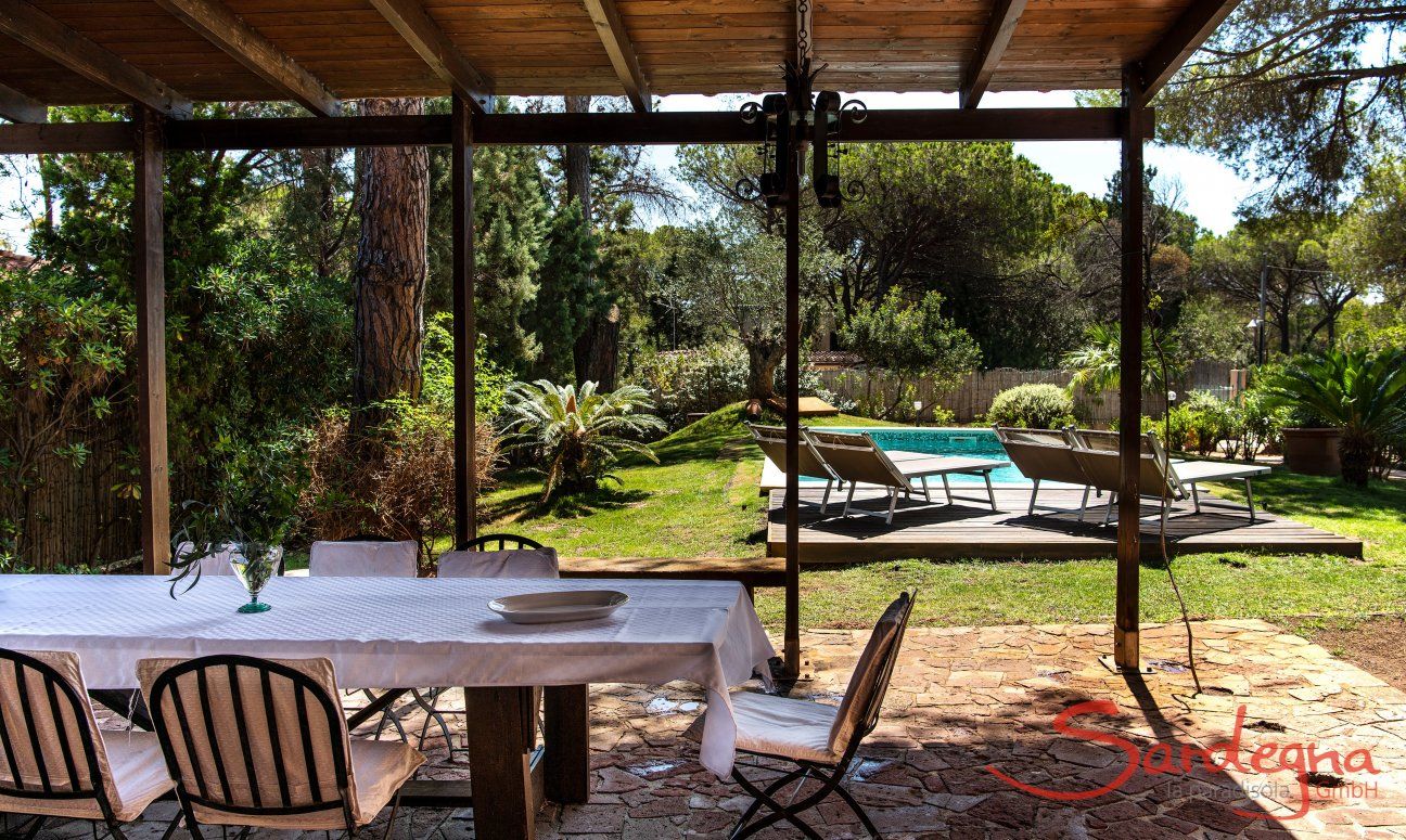 Villa Pino | Pool e giardino Pool e giardino
