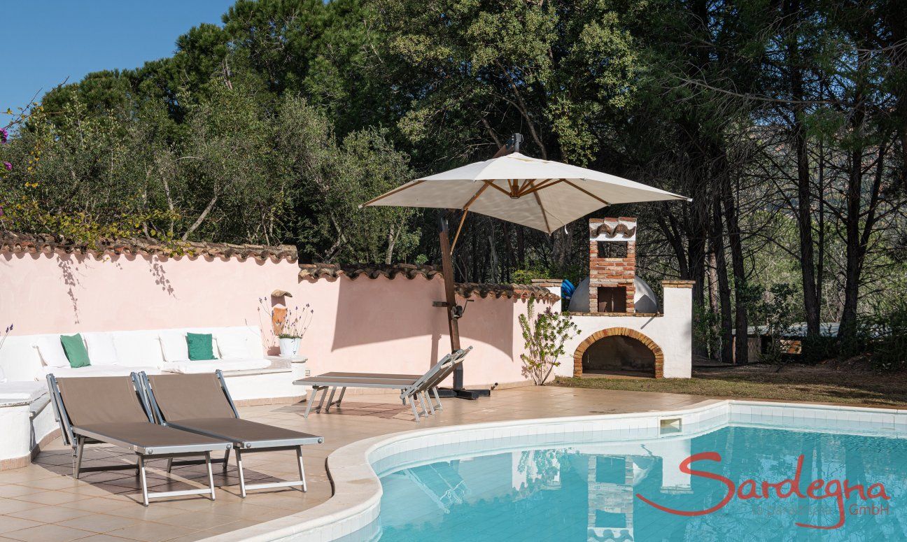 Villa Fiori 4 | Piscina privata con ombrellone e lettini New Picutre 2022