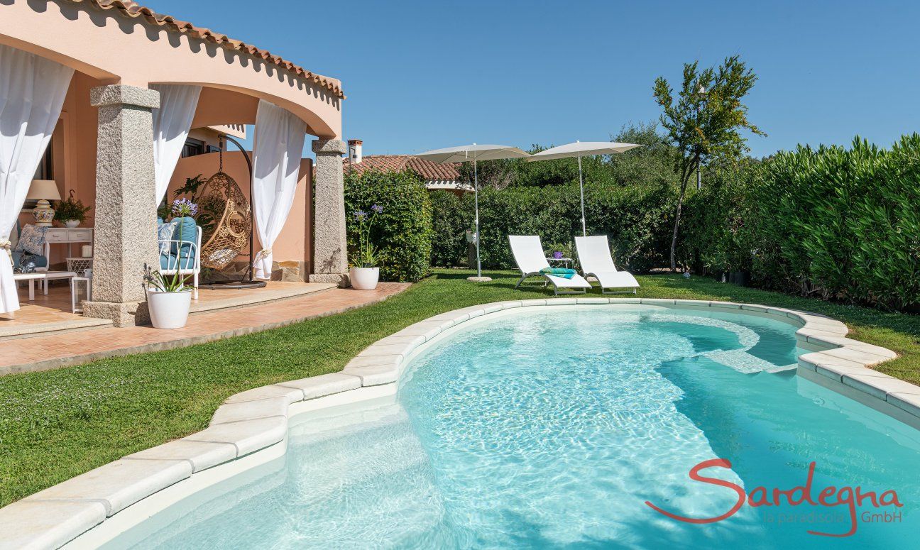 Villa Iris | piscina privata nel giardino verde della villa New Picure 2022