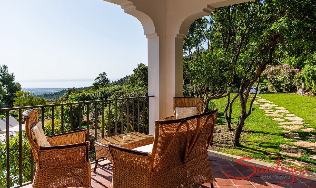 Villa Aquila Alta | Terrazza coperta con vista sulla pianura di Pula New Picture