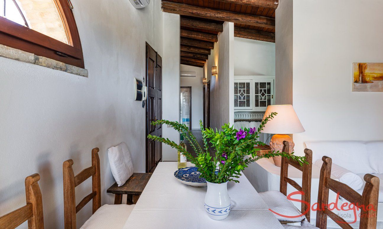 Villa Fiori 3 | Il tavolo da pranzo si trova accanto alla cucina New Picture 2025