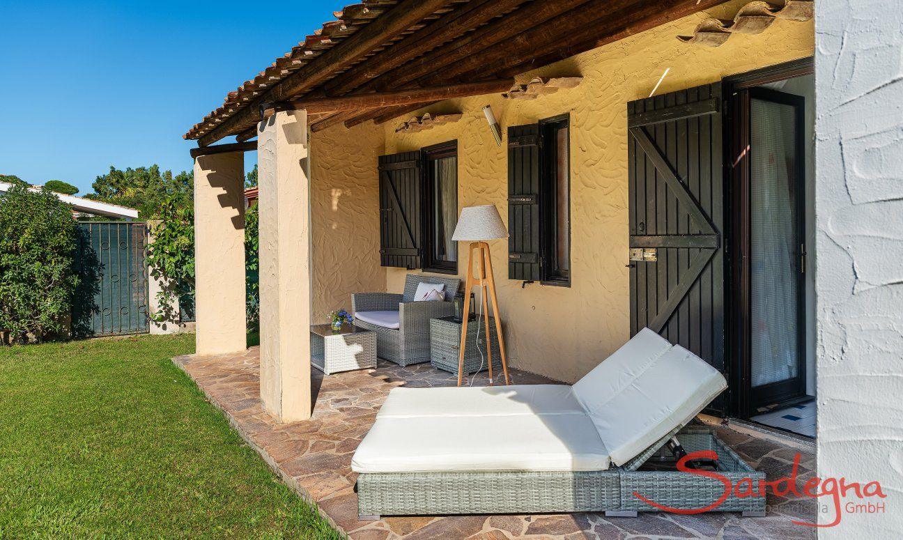 Villa Serena | Area lounge per rilassarsi leggendo un libro New Picture 2025