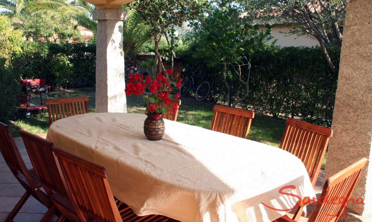 Villa Zoello 10 | Pranzo sulla terrazza Sardegna
