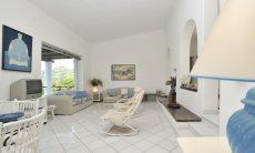 Villa Bella | Salone grande e luminoso con accesso alla terrazza Sala grande e luminosa di Villa Bella