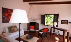 Casa 1 | Salotto con camino Salotto