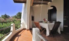 Villa ToreMari | Terrazza coperta con tavolo per mangiare Terrazza