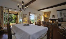Villa Bau Cannas | Zona pranzo nel grande salotto Sala da pranzo