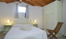 App. Pino | Camera da letto spaziosa con letto matrimoniale Camera da letto