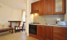 App. Pino | Cucina con forno elettrico e fornelli a gas Cucina