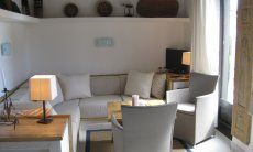 Villetta 3 | Salotto con divano e accesso al giardino Salotto