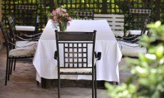 Villa Pino | Terrazza coperta con tavolo per mangiare Terrazza e tavolo