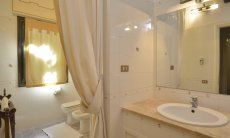 Villa Ulivi 12 | Bagno 2 con doccia Bagno con Doccia