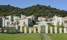 Il Villaggio Li Conchi è formato da case in granito