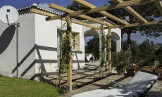 Villa Caterina | Pergola davanti alla casa Pergola vista Terrazza