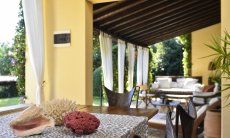 Villa Ulivi 12 | Veranda arredata in stile etnico Sardegna