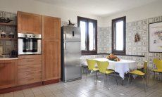 Villa delle Stelle | Cucina e tavolo da pranzo Cucina e tavolo da pranzo