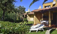Villa Maria Lina | Giardino privato e terazza coperta Villa Maria Lina
