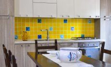 Villa Gaia | Cucina con forno elettrico, fornelli a gas, lavastoviglie e frigo / freezer cucina