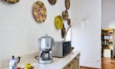 Villa Gaia | Banco di lavoro con elettrodomestici dettaglio