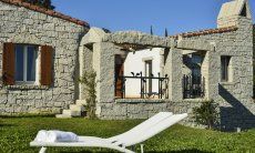 Li Conchi 9 | Relax nel giardino della casa Lettini da sole nel giardino di Li Conchi 9, Cala Sinzias