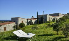 Li Conchi 9 | Lettini da sole invitano a rilassarsi al sole Vista dalla casa vacanza Li Conchi 9, Cala Sinzias