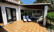 Villetta 12 | La terrazza semi coperta diventa un secondo salotto Terrazza