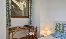 Villa Domus 9d | Camera 1 con vista sulle rocce granitiche Camera da letto