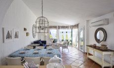 Li Conchi 37 | Salotto visto dalla cucina aperta Salone