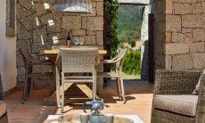 Li Conchi 4 | Patio con divano e tavolo Patio