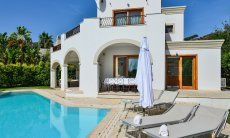 Villa del Campo | Vista sulla casa e la piscina privata Vista sulla casa