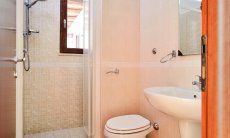 Villa Elisa | Bagno 1 con doccia Bagno