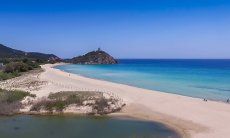 Chia spiaggia e isola Su Giudeu