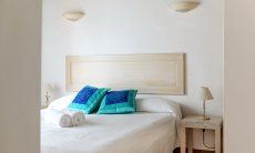 Villa Kika | Camera 1 con letto matrimoniale Camera 1 con letto matrimoniale
