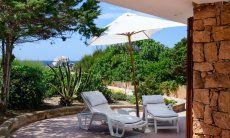 Villa Massimo | Terrazza con il mare sul retro Terrazza con il mare sul retro