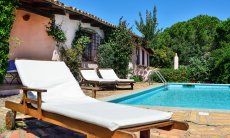 Villa Fiori 3 | Qui potrete rilassarvi con vista sul giardino, sulle colline e sul mare in lontananza. New Picture 2018