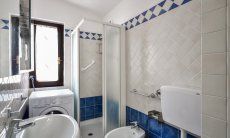Villa Alessia | Bagno 1 con doccia Bagno