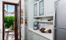 Cucina con porta sulla terrazza
