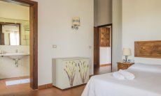 Villa Is Molas Monte | Camera 1 con letto matrimoniale e bagno privato 2018 New Picture